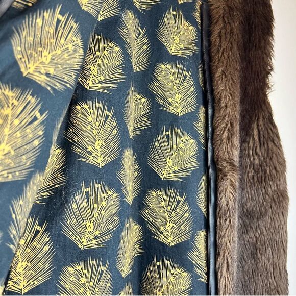 Sanctuary faux fur vest ⛄️ brown ⛄️ medium - Picture 3 of 8